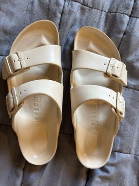 Birkenstock Women’s White Sandals size 40